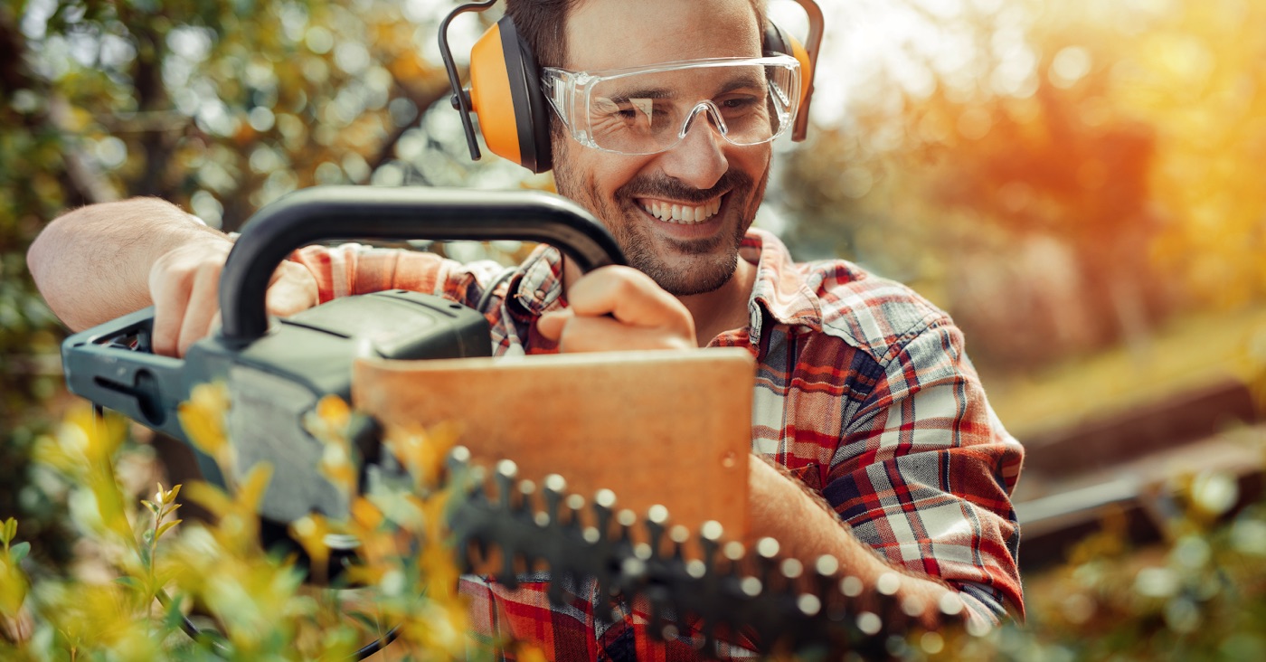 guy with chainsaw