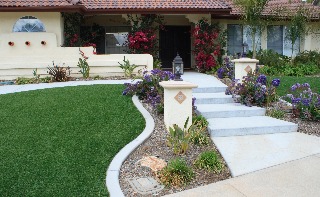 Water smart front yard with artificial turf